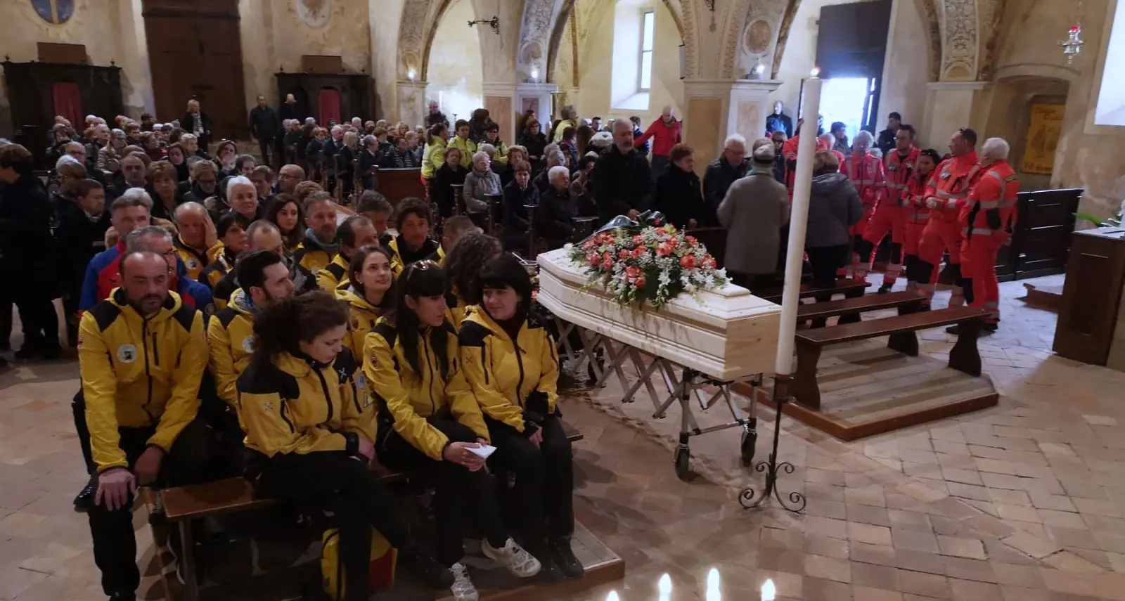 Avio: una folla immensa per l'ultimo saluto a Elisabetta Campostrini