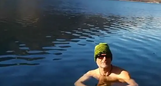 Djokovic nel torrente ghiacciato? \"Ha fatto il bidè, noi invece...\" la sfida glaciale di Ruzzenenti