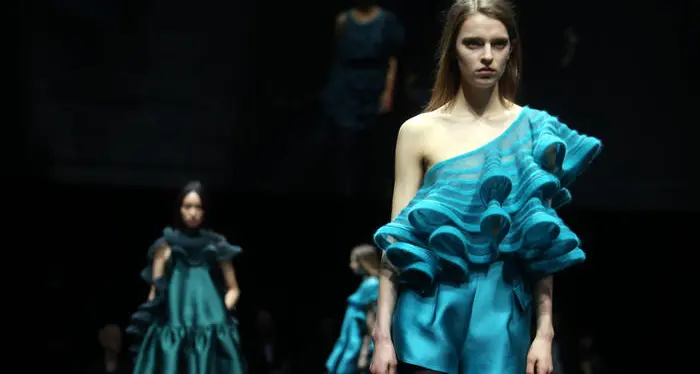 Giorgio Armani: «Donne stuprate dagli stilisti, io difendo la loro libertà»