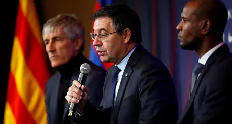 Il Barcellona è in piena bufera: via Abidal, scontro con Messi e mancano i rinforzi