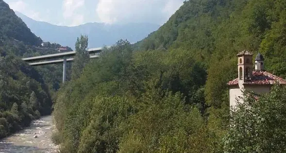 Valdastico, lo sfregio del viadotto sul Leno Fugatti: «Qui non c’è vocazione turistica»