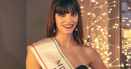 Eletta la prima Miss del 2020: è una mamma di 24 anni