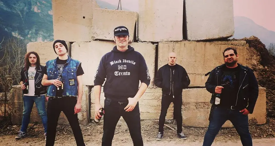 Allo Smart Lab un sabato all’insegna del “Poca Gente Metal” fra live e dj set vinilitico