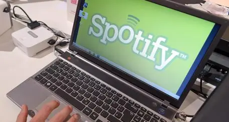 Spotify: crescono podcast, +200% di ore ascoltate
