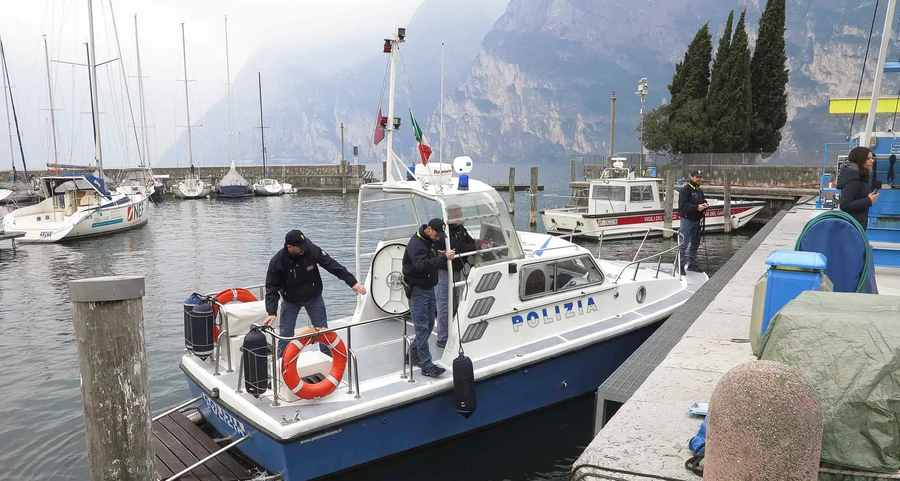 Lago di Garda, salvato un velista alla deriva L'uomo di 32 anni della Valsugana non riusciva a rientrare per il forte vento