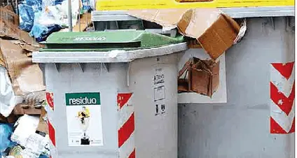 Rifiuti, addio ai sacchi verdi Così cambia la differenziata