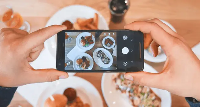 Assoldare l'influencer? Non basta nel commercio contano di più i post \"autentici\" dei clienti