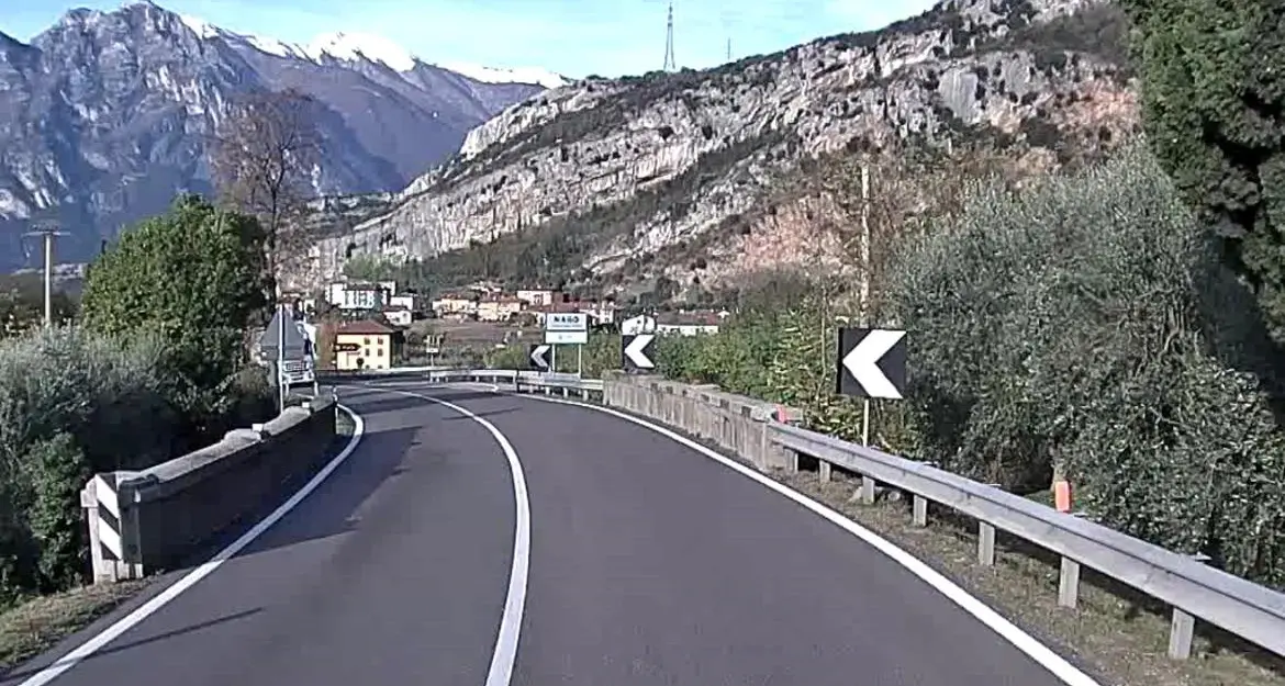 Lavori al sottopasso di Nago statale chiusa questa notte, traffico deviato in Val dei Laghi