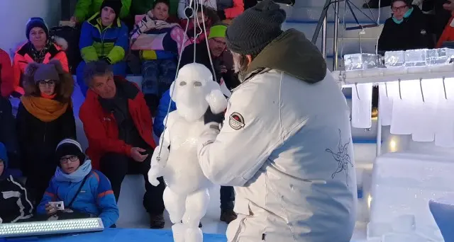 Che meraviglia le marionette di ghiaccio di Cuticchio nel teatro della Presena