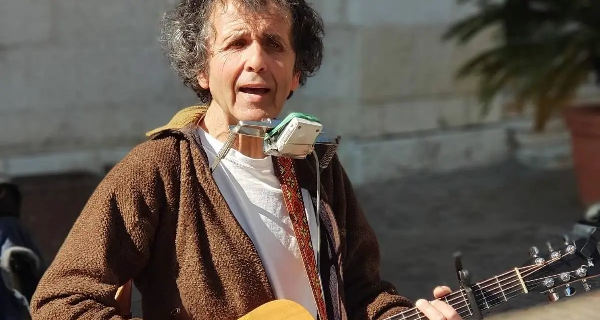 La musica di Franco Fornasari l'ex postino di Arco suona sempre \"Sto preparando il secondo disco\"