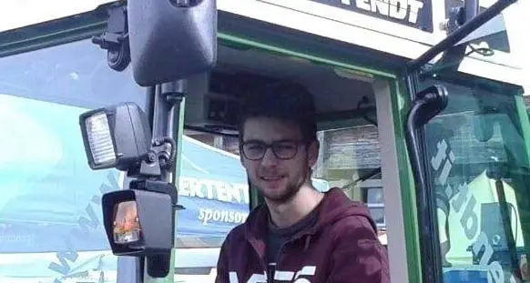 Addio a Samuel, 19 anni ha lottato contro la malattia diplomandosi dall'ospedale