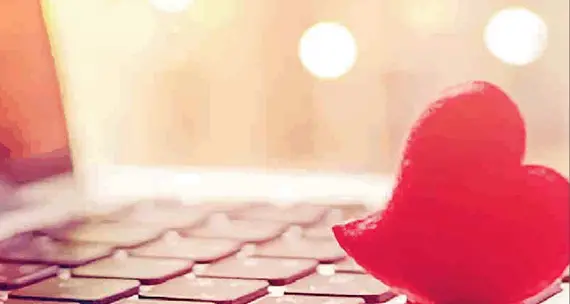 Innamorata dell'uomo consosciuto sul web Bonifici all'estero per 300mila euro senza averlo mai nemmeno incontrato