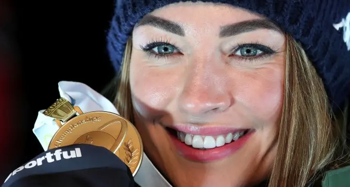 Dorothea Wierer è oro nel Mondiale di biathlon storico bis nella gara singola