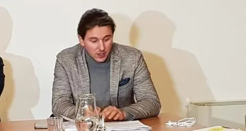 Nuovi concorsi per i docenti: li farà la Provincia, ma con le regole di tutto il resto d'Italia