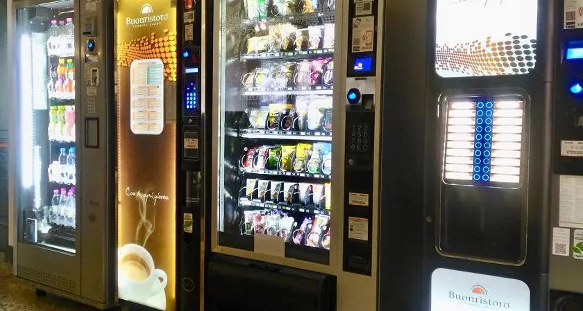 Via le slot vicino a scuole, ospedali, ambulatori e chiese: la Provincia sfida i commercianti