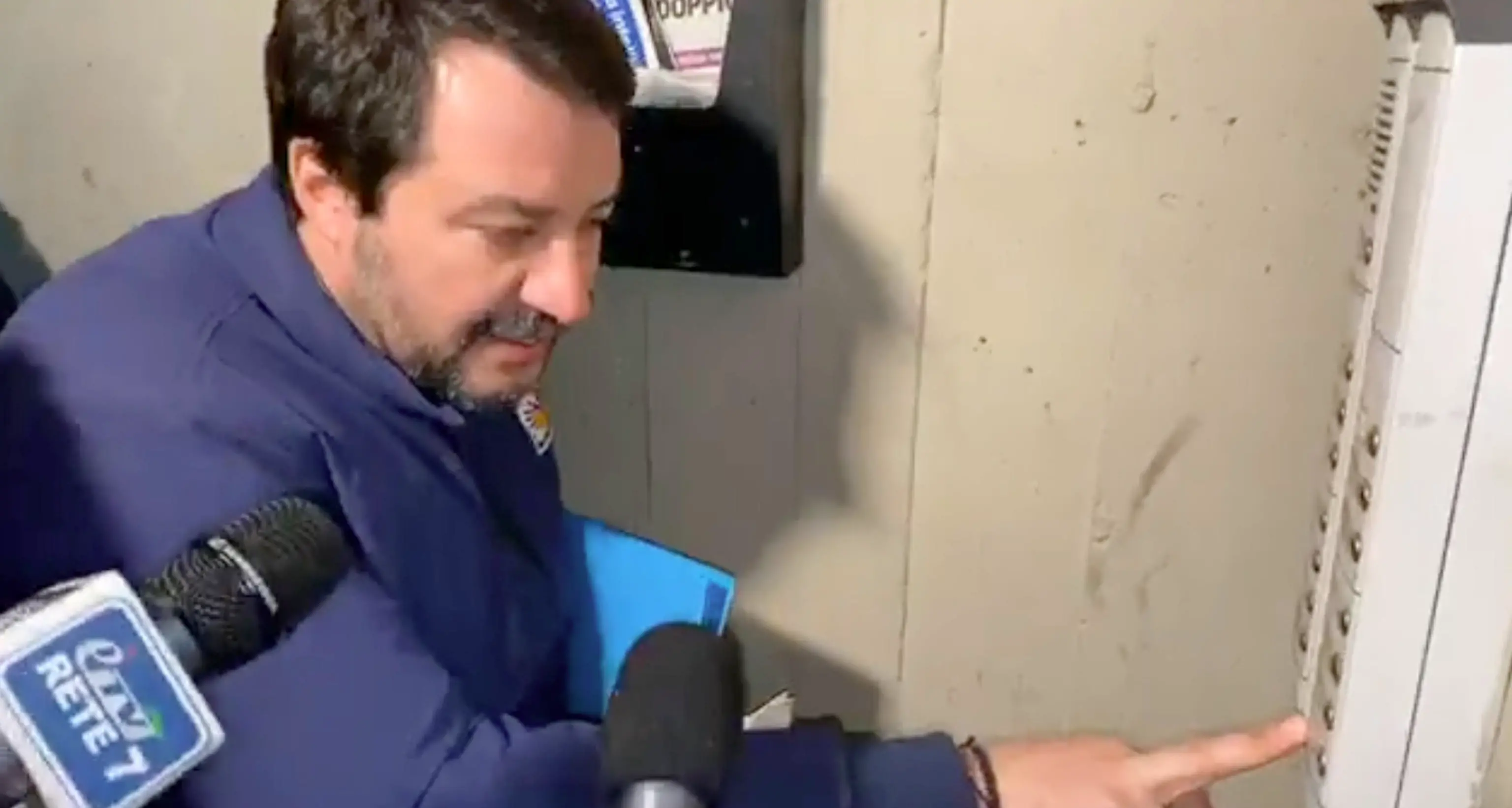 Salvini che aizza la gente alla giustizia sommaria