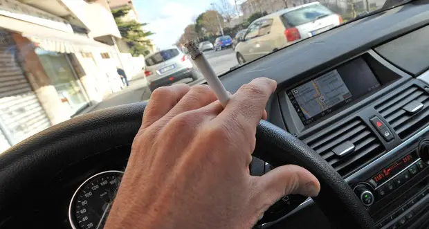 Divieto di fumo in auto e 150 km/h in autostrada Codice, le novità in arrivo