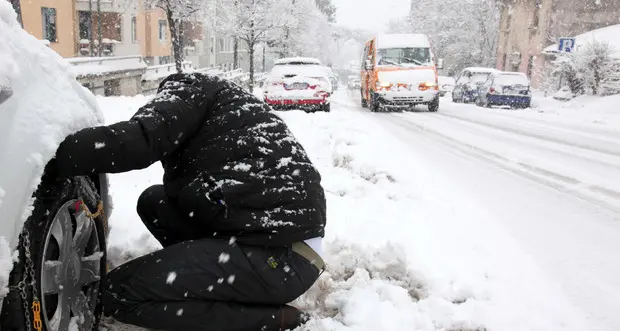 Una debole nevicata in quota e caldo umido in fondovalle, la perturbazione va - VIDEO