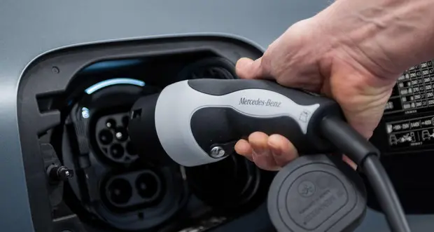 Il passaggio ad auto elettriche farà perdere posti di lavoro: per la Bosch il 30 per cento