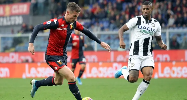 Super Pinamonti: una doppietta porta il Genoa agli ottavi