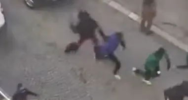 Vipiteno: è polemica sui \"Krampus\" violenti con bastonate e calci - VIDEO