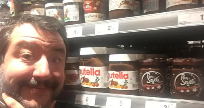 Salvini contro la Nutella in meno di 24 ore cambia idea e fa una clamorosa retromarcia