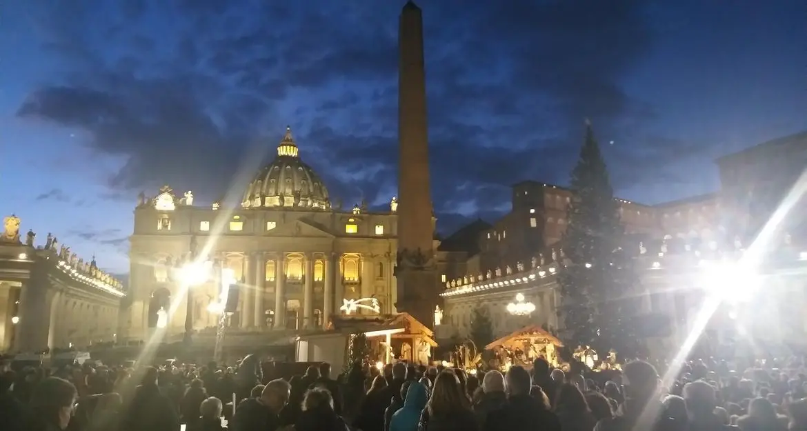 Papa Francesco ha accolto trentini e veneti che hanno donato il presepe e l'albero di Natale allestiti in Piazza San Pietro nel ricordo di Vaia