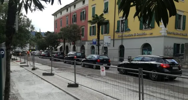 Riva: disagi in centro da oggi a mercoledì chiuso viale Chiesa
