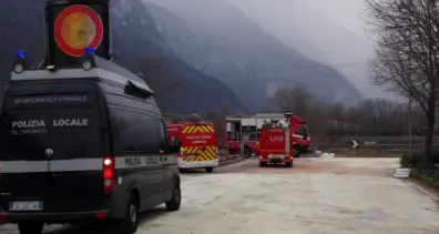 Spini: 50 litri di gasolio sono finiti sulla strada chiusa via Monaco