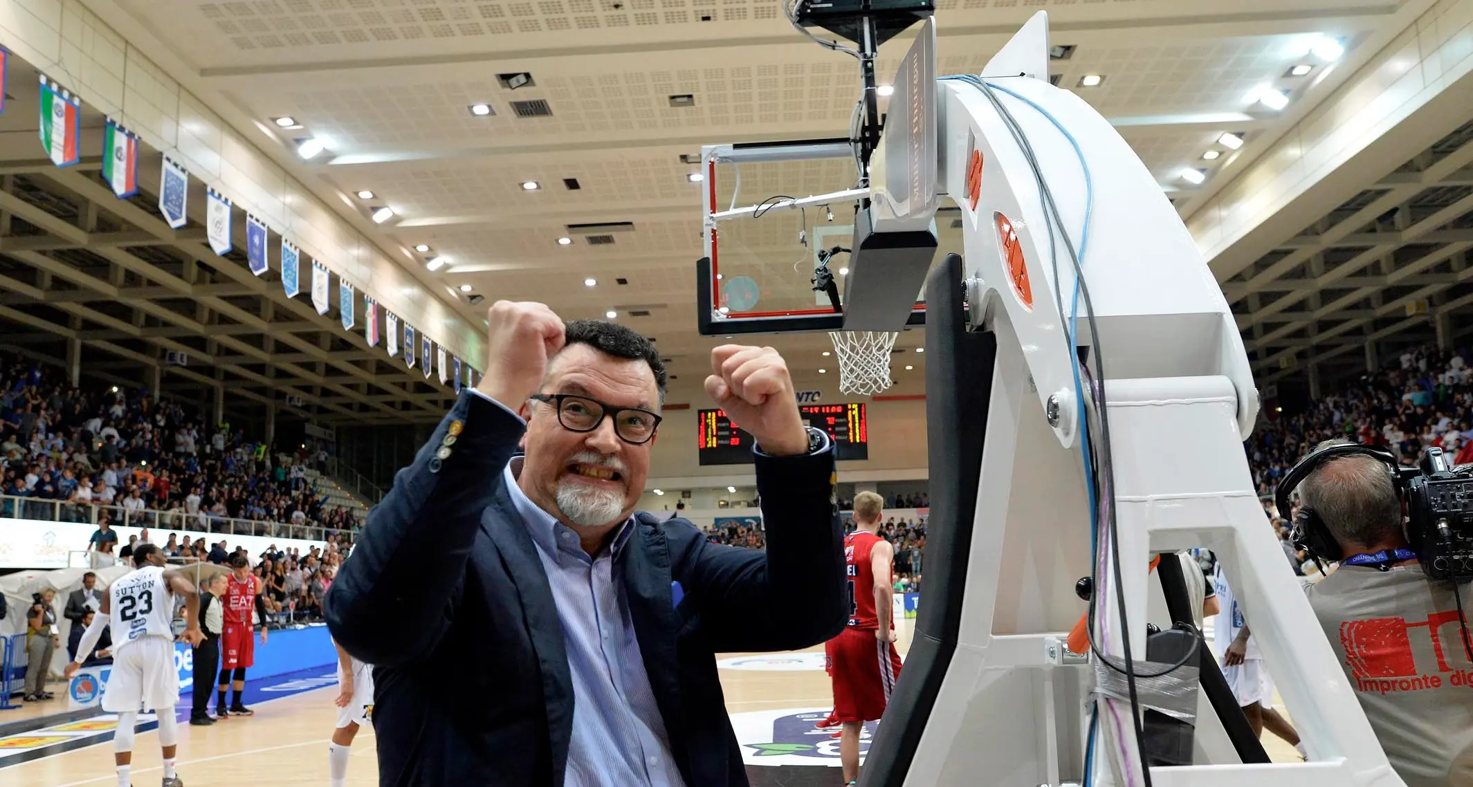 Aquila Basket ringrazia giocatori ed allenatori che accettano il taglio della paga