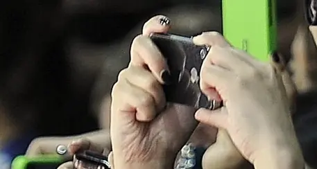 Il cellulare? Occhio a sensori e app per non essere spiati
