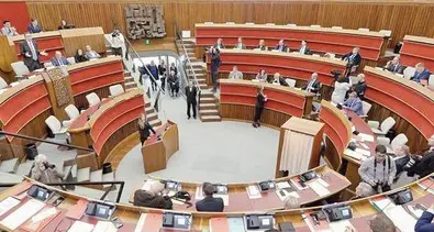 Il Consiglio Provinciale «avanza» due milioni e chiede di darli in pacchi viveri alla gente