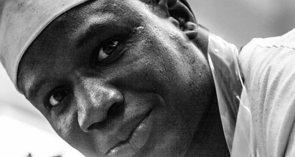 Il Panificio Sosi e il migrante del Mali «La giornata mondiale la dedichiamo a lui, uomo coraggioso, uno di noi»