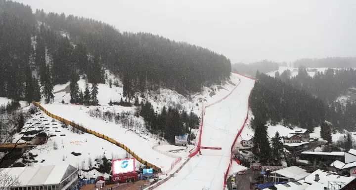 Gran Risa, nebbia e neve gare annullate, forse oggi si correrà il gigante