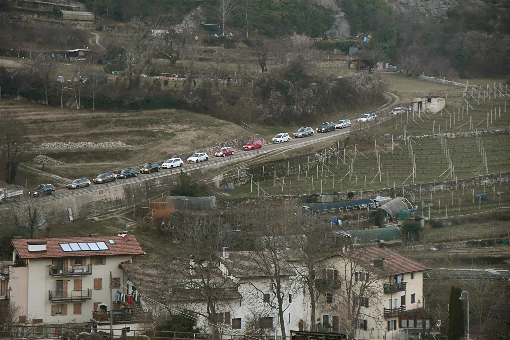 CHIUSURA DELLA STRADA DEL BUS DE VELA CAUSA FRANA E CODE DI AUTOMOBILI SULLE DEVIAZIONI TRENTO 28 DICEMBRE 2019 FOTO PAOLO PEDROTTI