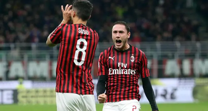 Ingaggi da decurtare, giocatori e mister furibondi