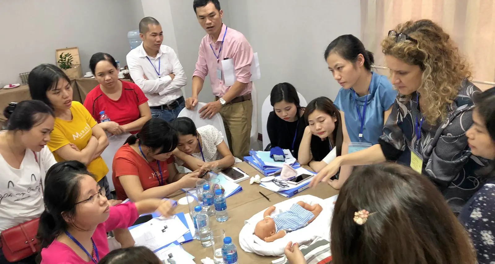 Infermiere per i neonati in Vietnam aiuti trentini