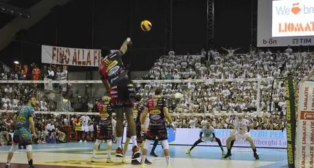 Pallavolo: 3-2 a Modena, Perugia vince Supercoppa italiana