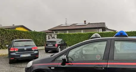 Impigliata a cancello casa, muore 18enne che aveva dimenticato le chiavi