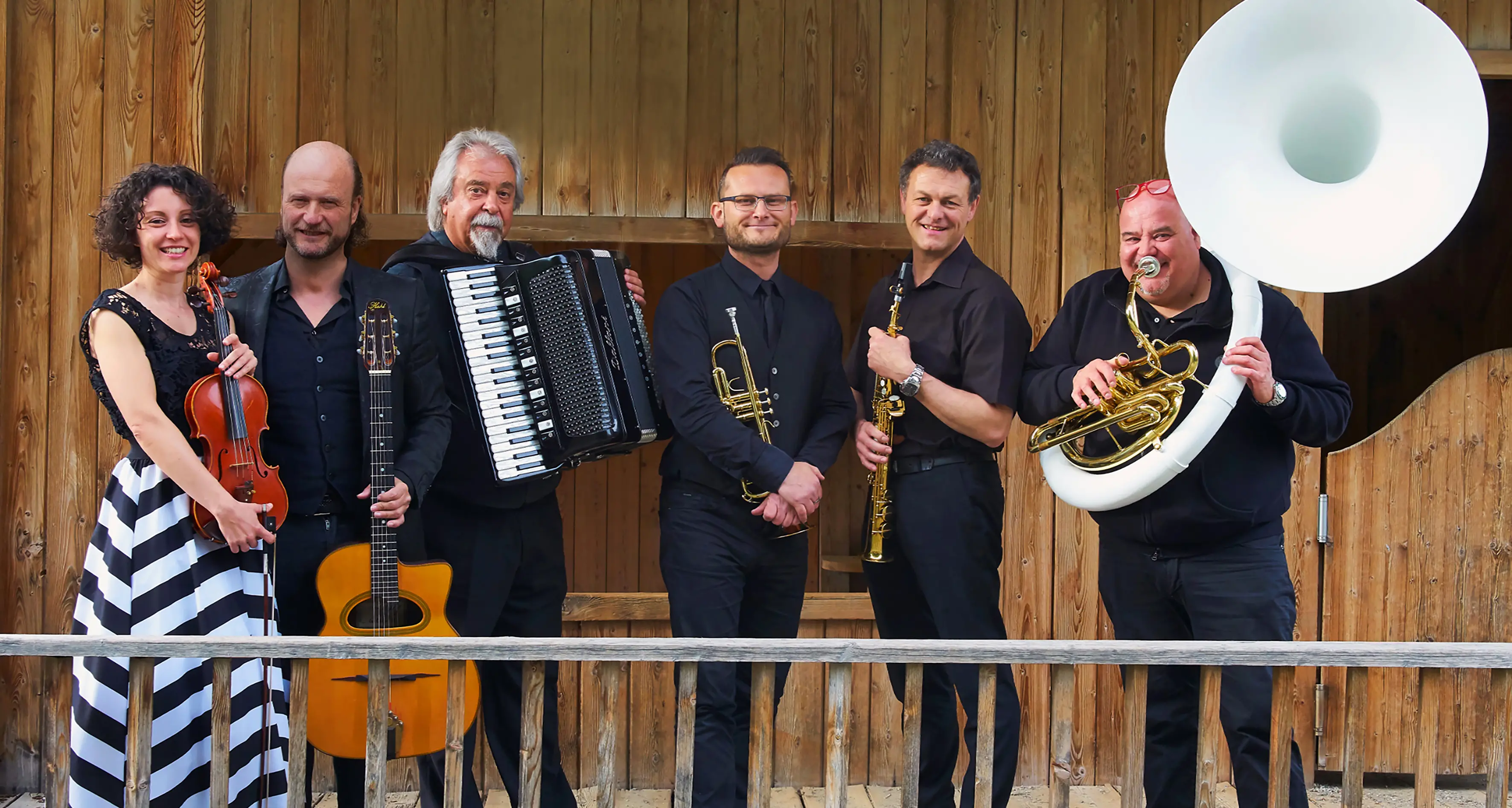 La Ziganoff Jazzmer Band festeggia venerdì 8 a Sanbapolis i suoi primi dieci anni di musica