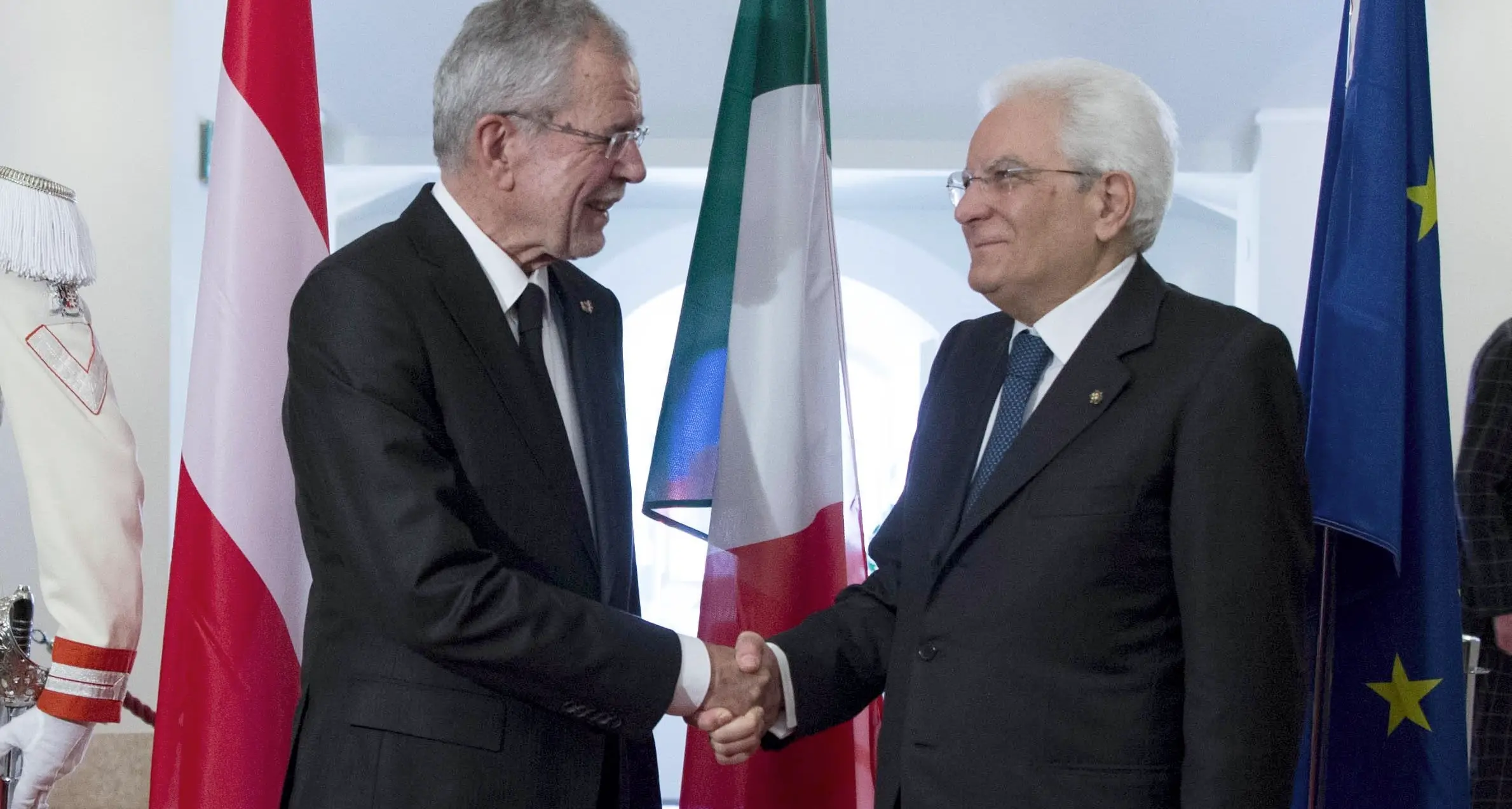 Mattarella e Van der Bellen il 23 novembre a Castel Tirolo per il 50esimo del \"pacchetto\"
