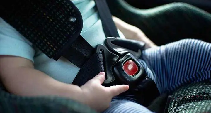 Obbligo di seggiolino antiabbandono parte la corsa all'acquisto ma che caratteristiche deve avere?