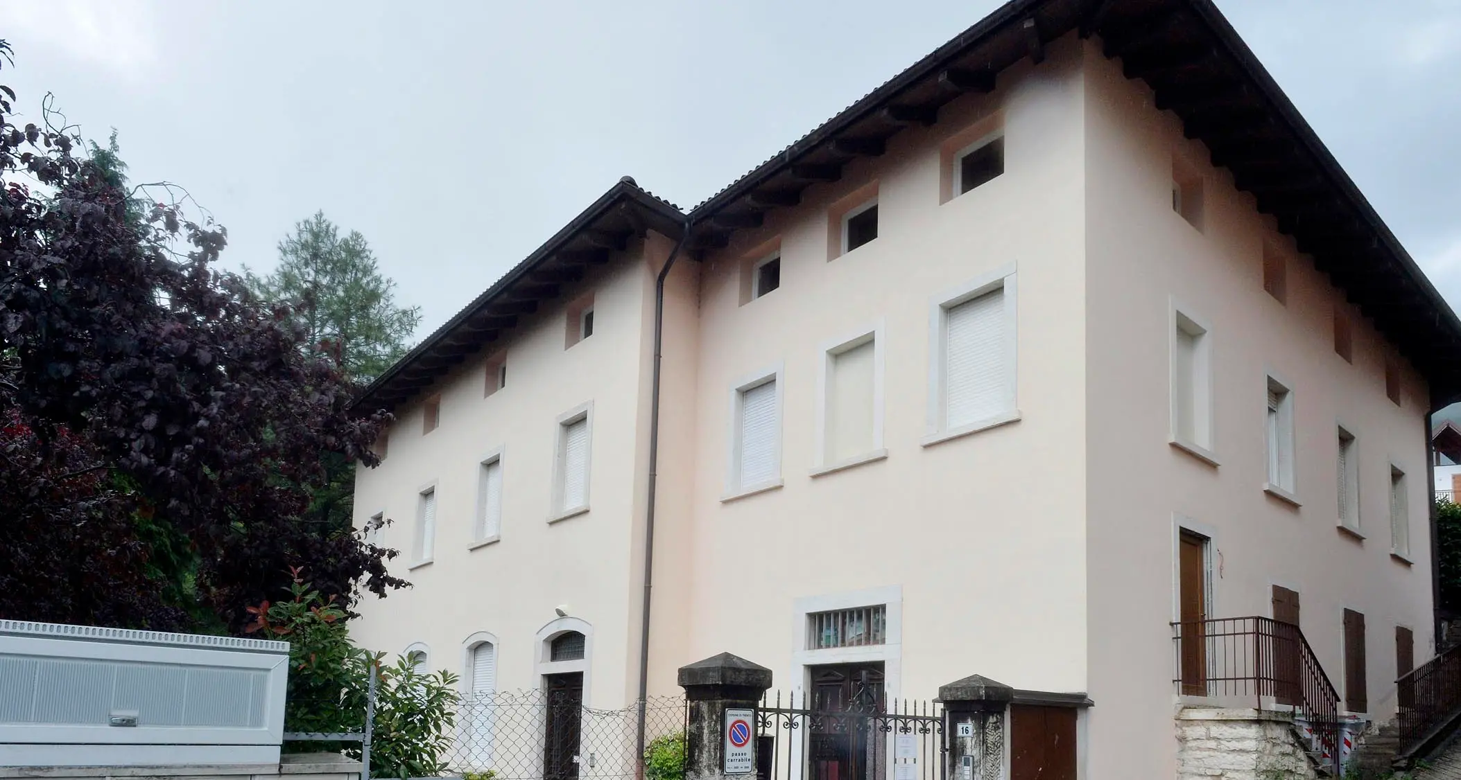 Villamontagna: bimbi e maestra d'asilo bloccati in ascensore