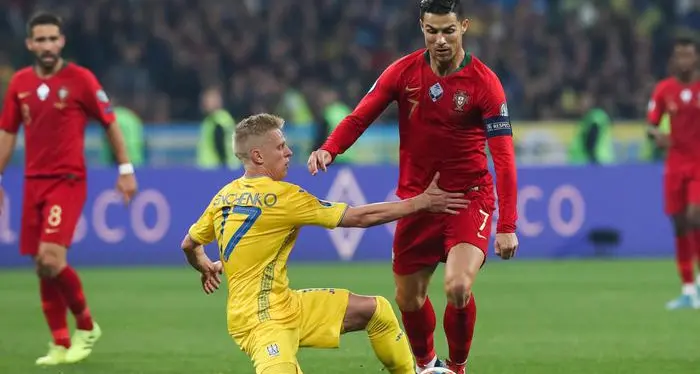 Cristiano Ronaldo bomber: con la sua Nazionale segna il gol numero 700
