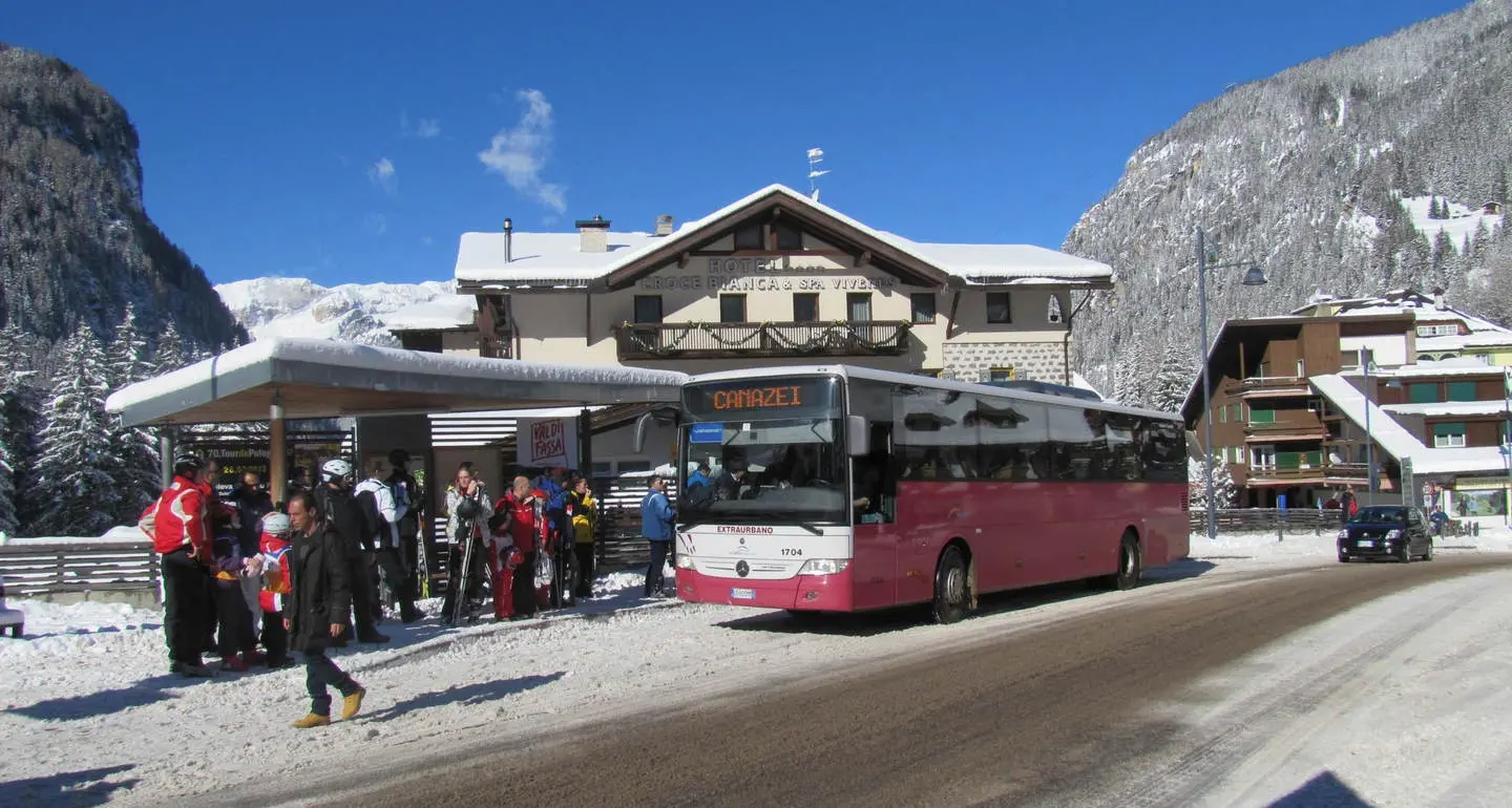 Per il prossimo inverno attivato lo skibus di Fassa: costerà 360 mila euro