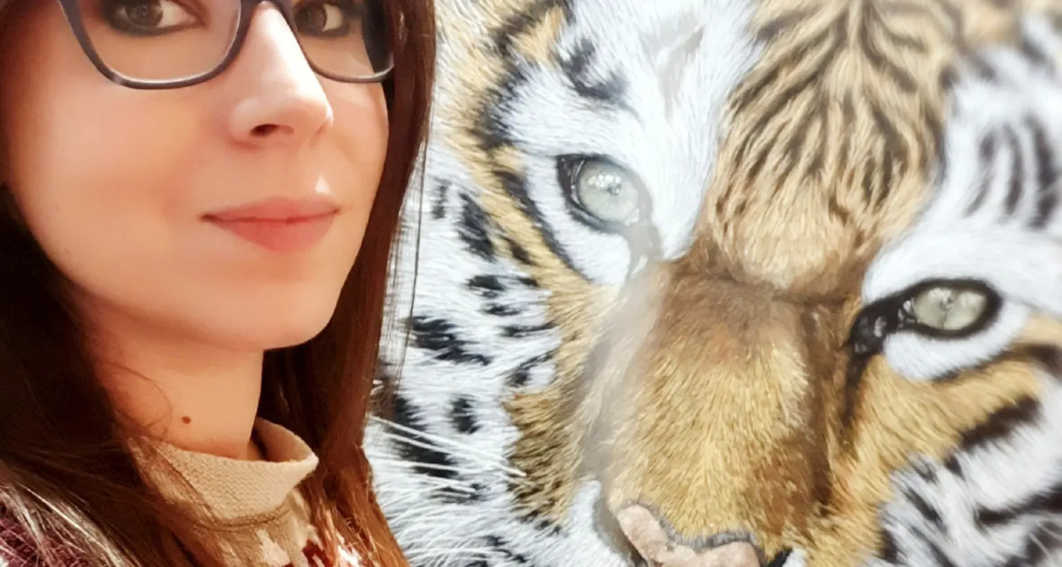 La pittrice iperrealista che vive d'arte La richiesta più curiosa? «Il ritratto a una coppia che girava un film porno»