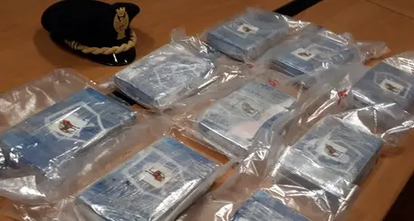 Sequestrati all'ingresso dell'A22 12 chili di cocaina per un valore di 3 milioni di euro