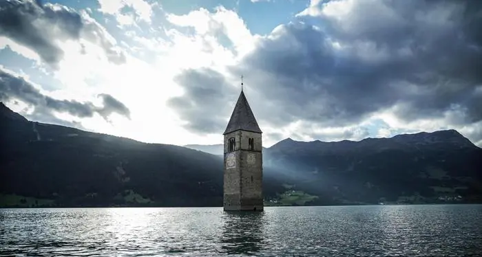 Curon, in corso le riprese di una nuova serie Netflix