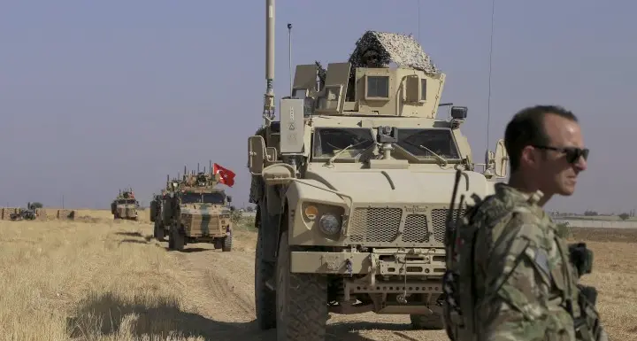 La Turchia ha iniziato l'attacco contro le forze curde in Siria