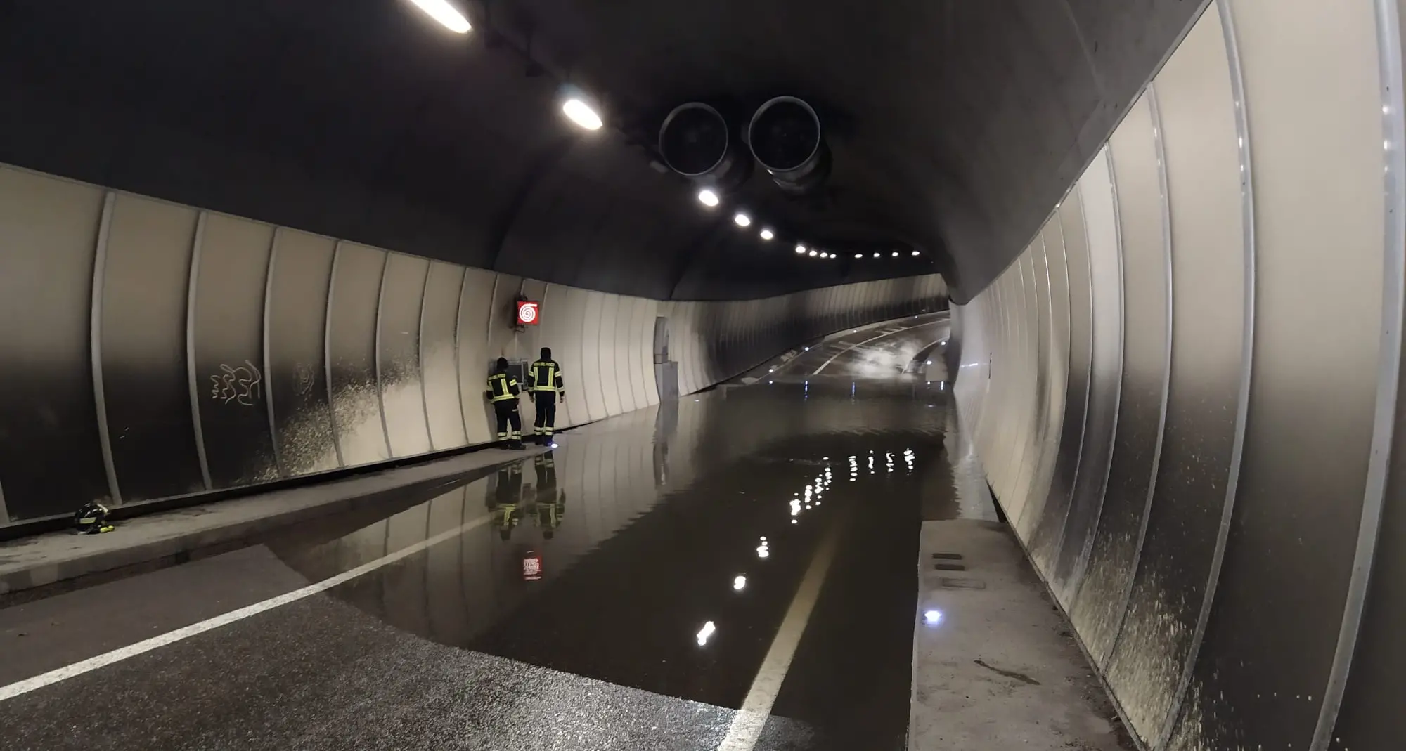 Ponte Alto: tunnel di nuovo allagato Chiuso lo svincolo di Trento est